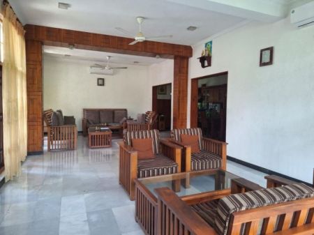 Living Room - (HH320) Luxury Three Storey House for Sale in Kadawatha