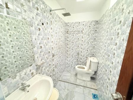 Bathroom - (DH736) Modern Two Storey House for Sale in Kaduwela