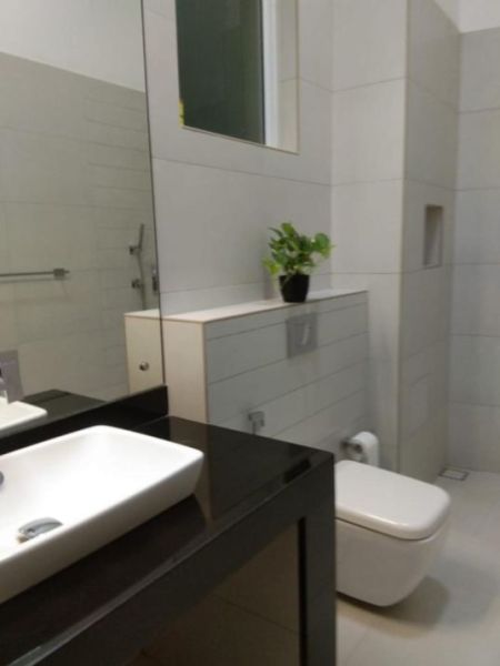Bathroom - Luxury Lifestyle Home on 45 Perches in Hokandara – Spacious 4-Storey Residence | SH15390