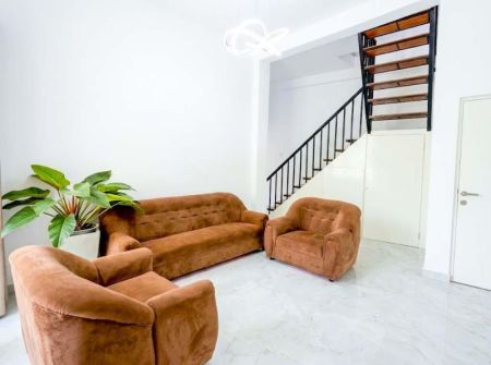 Living Room - House for Sale in Battaramulla