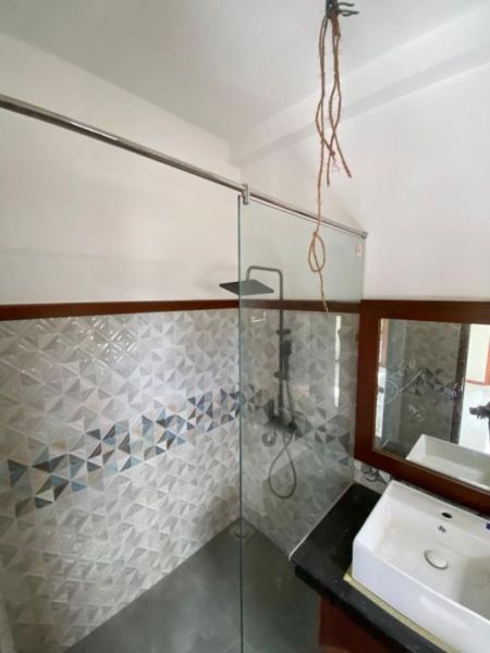 Bathroom - Elegant 5-Bedroom 3-Storey Residence at Halpita