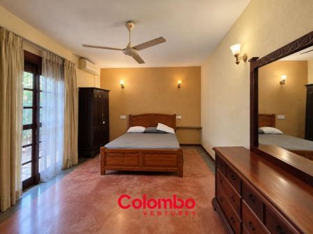 Bedroom - Nugegoda House – 5 Room Kandawatta Terrace House for SALE -   (HS462)