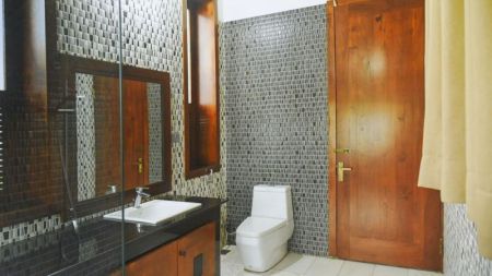 Bathroom - (DH450) Luxury Villa for sale in Godagama