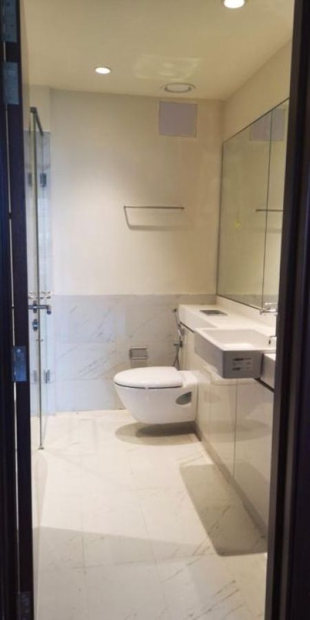 Bathroom - Cinnamon Life - 03 Bedroom Unfurnished Apartment for Sale in Colombo 02 (A387)