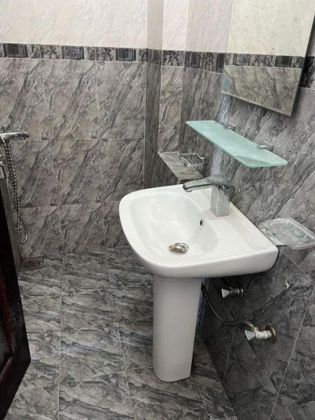 Bathroom - 1,000 Sq ft Furnished Private Apartment for Rent - A55195