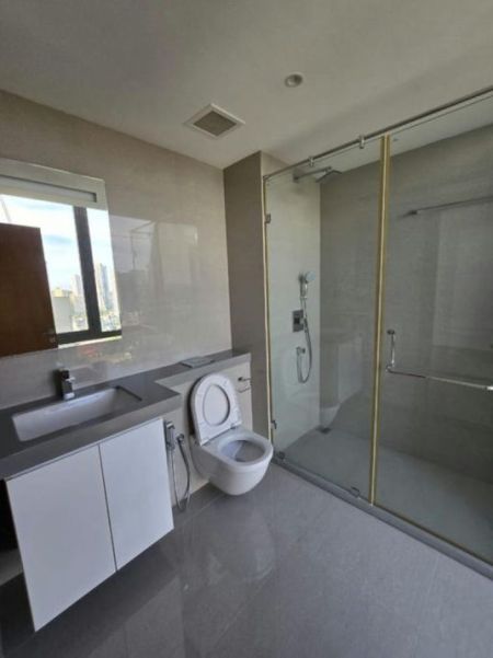 Bathroom - Altair - 03 Bedroom Unfurnished Apartment for Sale in Colombo 02 (A3555)