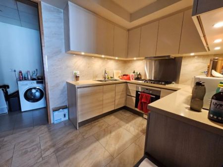 Kitchen - 03 Bedroom, 2,400 sqft apartment facing sea and Galle Face for sale at Shangri-la West Tower (ASS102)