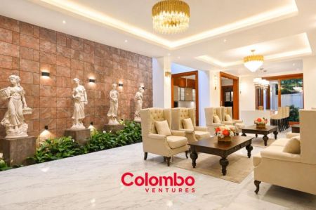 Living Room - Battaramulla House - 6 Room Brand New Super Luxury House for SALE – Jayanthipura, Battaramulla  (HS461)