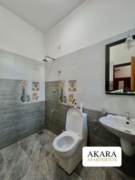 Bathroom - 2,000 Sq.ft Furnished Private Apartment for Rent - A55302