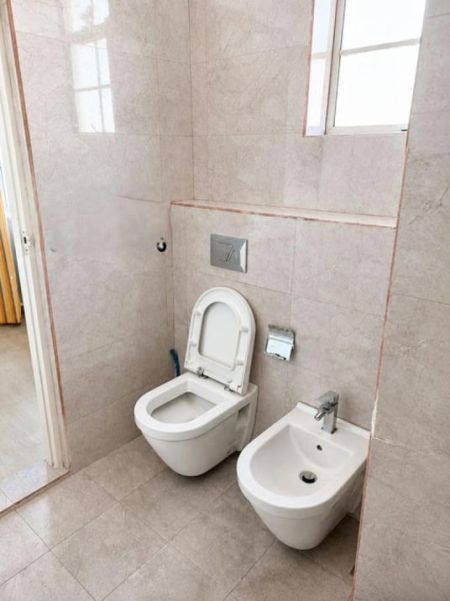 Bathroom - Global Towers - 03 Bedroom Furnished Apartment for Rent in Colombo 06 (A6603)
