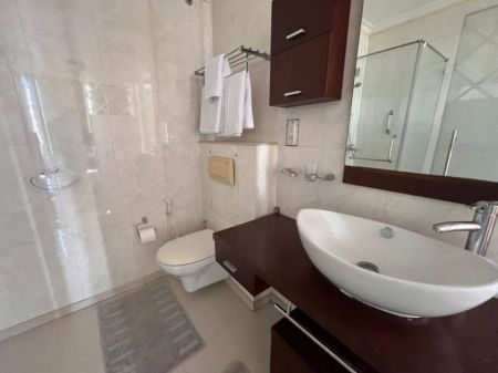 Bathroom - Superb Penthouse 2 Bedroom Apartment