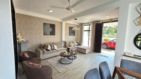 Living Room - (DH1044) Furnished Luxury Three Storey House for Sale in Gonapola