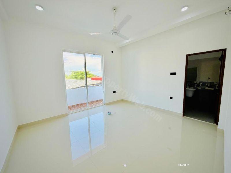House for sale in Dehiwala