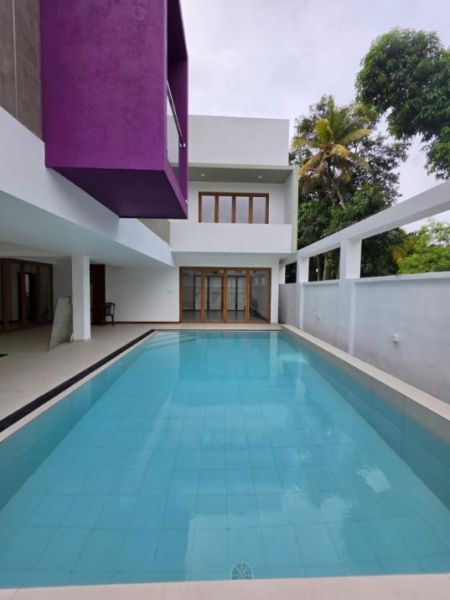 Pool - FOR Rent | Colombo 7  | 4-Bedrooms | Luxury House