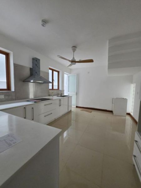 Kitchen - FOR Rent | Colombo 7  | 4-Bedrooms | Luxury House