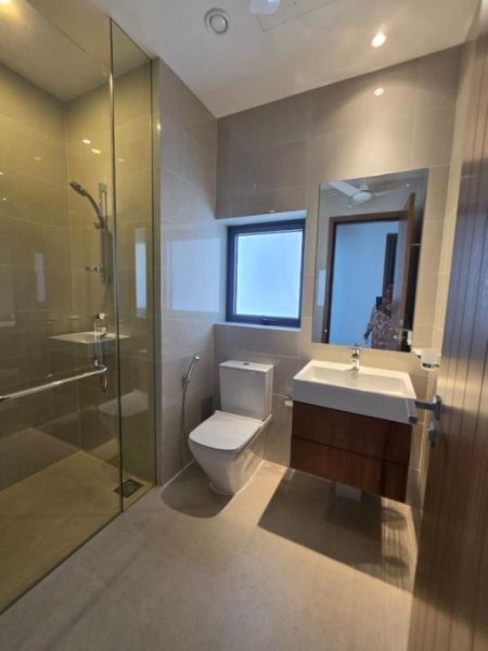 Bathroom - FOR Rent | Colombo 2 | 3-Bedroom | Capitol TwinPeaks