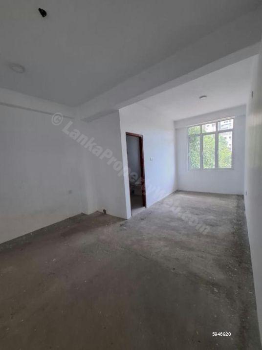 Commercial for rent in Colombo 5