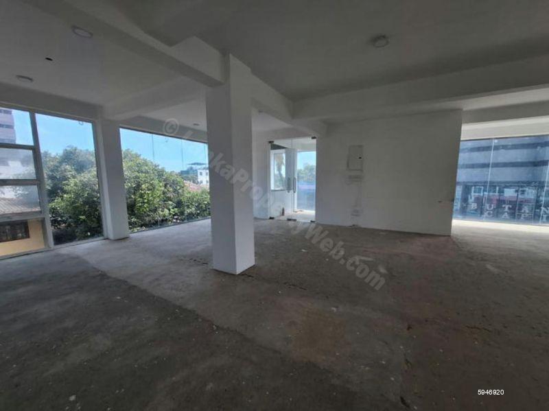 Commercial for rent in Colombo 5