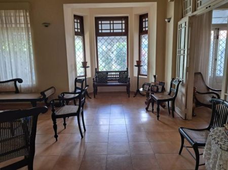 Living Room - FOR Rent | Colombo 3 | 5-Bedrooms | Old Colonial House