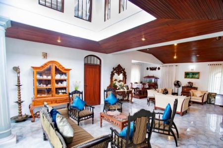 Living Room - 7 Bedroom Spacious House for Sale - Raymond Road, Nugegoda | LKR 227.5 Million (EM1060)