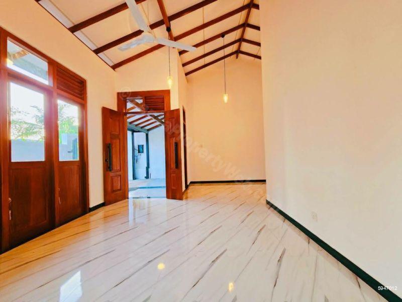 House for sale in Polgasowita