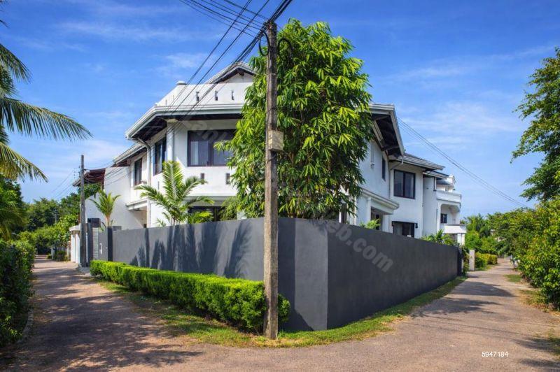 House for sale in Pannipitiya