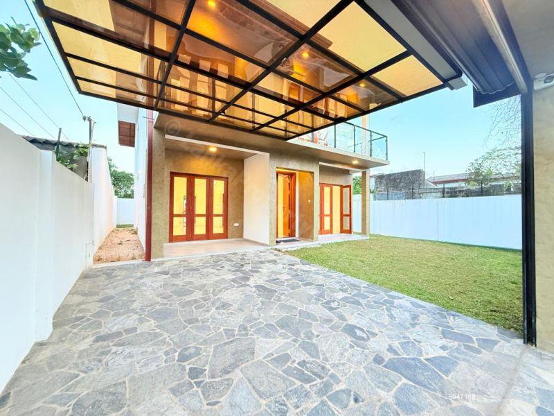 House for sale in Polgasowita