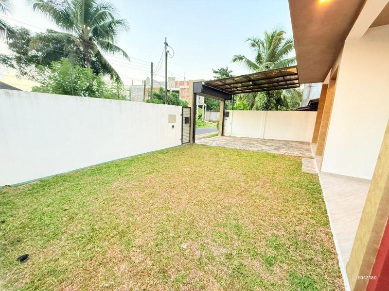 House for sale in Polgasowita