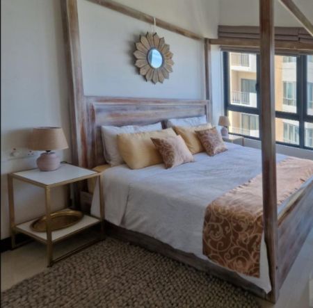 Bedroom - 46th Floor Cozy Condo in the Heart of Colombo