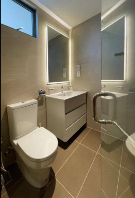 Bathroom - 46th Floor Cozy Condo in the Heart of Colombo