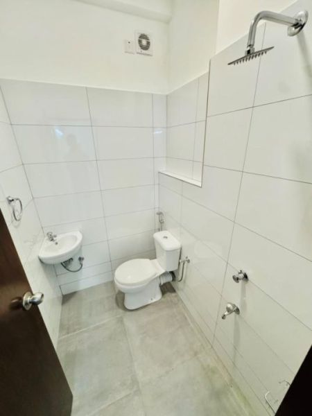 Bathroom - Iconic  Galaxy Rajagiriya –code Add  993