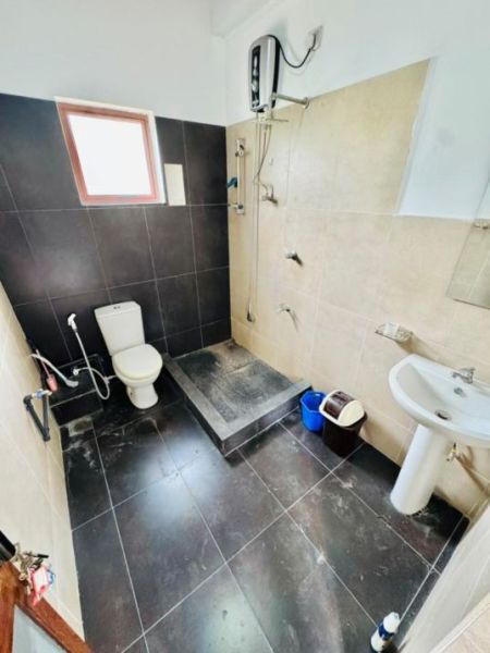 Bathroom - House Property  For  Sale  In Kaduwela –code  Add  995