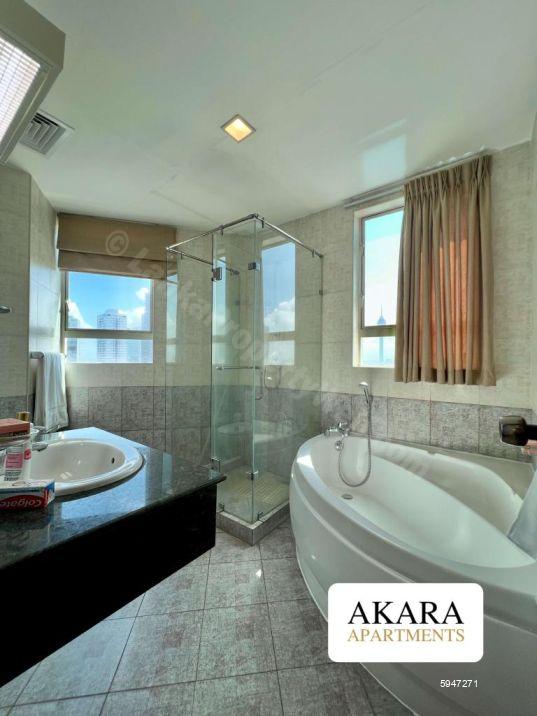 Bathroom - Apartment for rent in Colombo 3