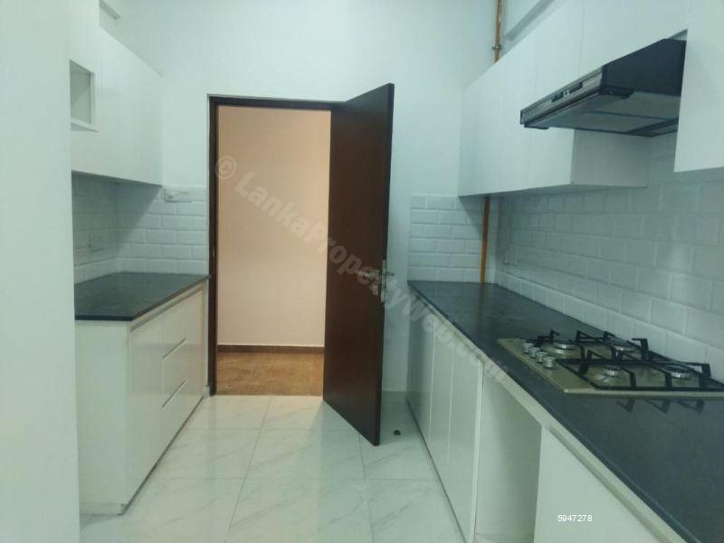 Kitchen - Apartment for sale in Colombo 9