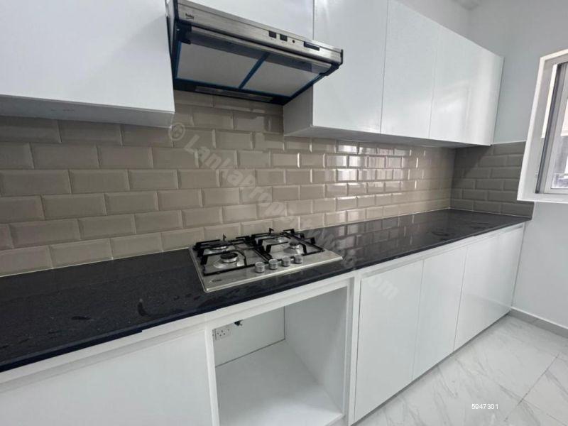 Kitchen - Apartment for sale in Colombo 9
