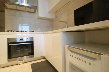 Kitchen - Exceptional 3 Bed Colombo City Center Apartment