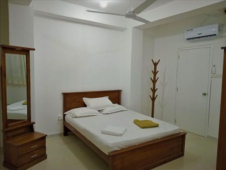 Bedroom - Colombo 05 Fully Furnished Apartment Available for Long-Term Rental. (CSMP70D)