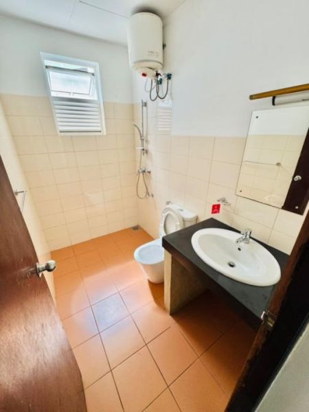 Bathroom - Gated  Community  House  For Sale  In Malabe –code Add 1000