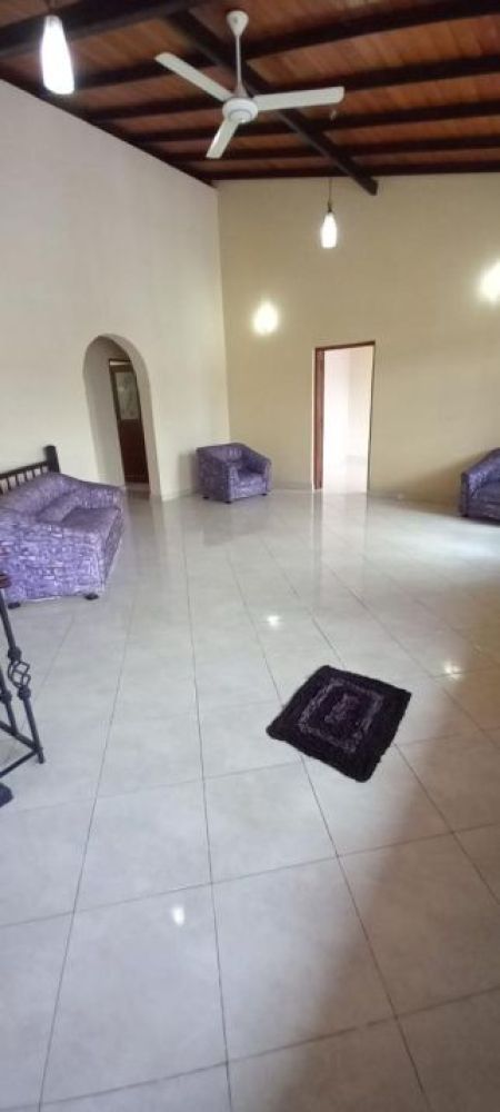 Living Room - 🏡 SPACIOUS HOUSE FOR SALE AT A GREAT PRICE – Borlesgamuwa! 🏡