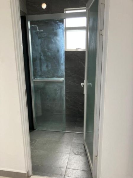 Bathroom - FOR SALE: Fabulous Colombo 5 3 Bedroom Brand New Apartment