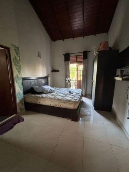 Bedroom - 10 Perches Unfurnished House for Sale - HL55496