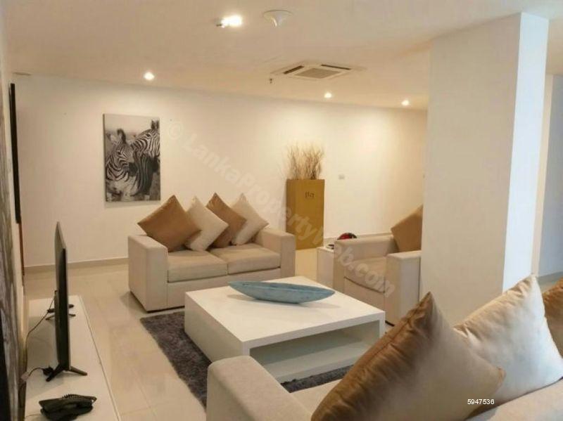 Living Room - Apartment for rent in Colombo 3