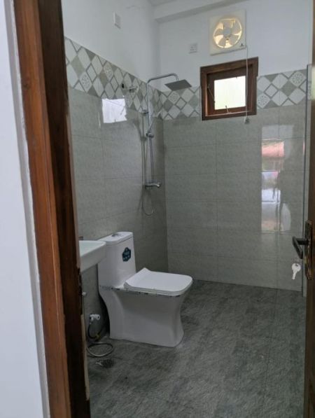 Bathroom - Brand New Luxury 4 Bedroom House Biyagama | LKR 36,000,000 (EM192RK)