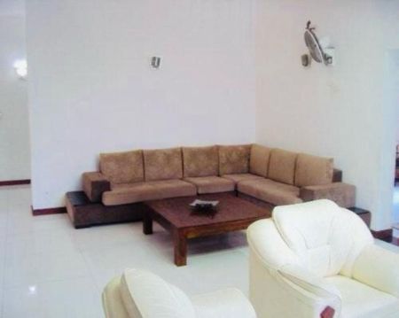 Living Room - (RR679) Luxury Three Storey House for Rent in Ratmalana