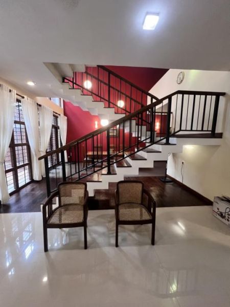 Living Room - (RR693) 4BR House for Rent in Mount Lavinia