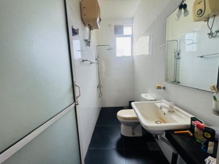 Bathroom - (RA583) 3BR Apartment for Sale in Mount Lavinia