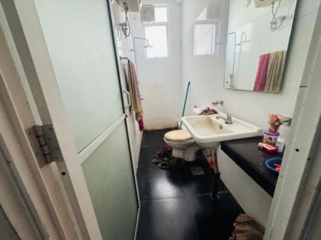 Bathroom - (RA583) 3BR Apartment for Sale in Mount Lavinia