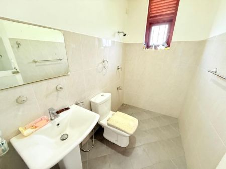 Bathroom - (DH665) 4BR Three Storey House for Sale in Godagama
