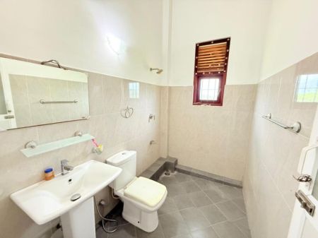 Bathroom - (DH665) 4BR Three Storey House for Sale in Godagama