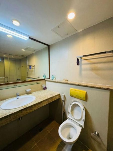 Bathroom - Monarch - 04 Bedroom Furnished Apartment for Sale in Colombo 03 (A4984)